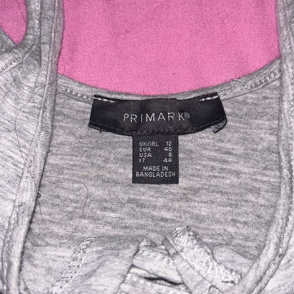 Light Gray Crop Top 🩶 Size Medium - Picture 3 of 3